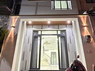 Bán nhà đường khánh hội, phường 4, quận 4 nhà hẻm xe hơi sổ hồng riêng sang tên ngay