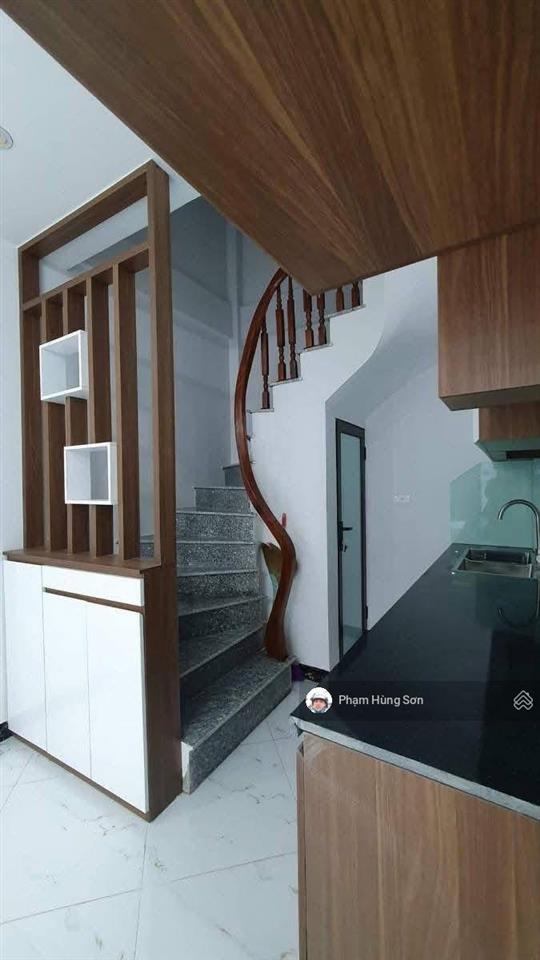 Phân lô  ô tô đỗ cửa  kinh doanh  xây mới  full công năng  hiếm hoàng mai