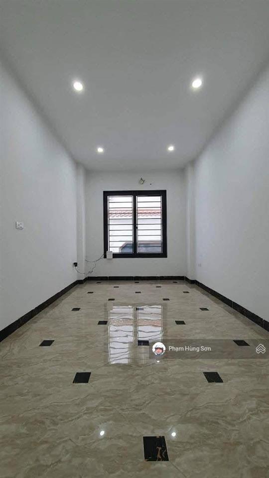 Phân lô  ô tô đỗ cửa  kinh doanh  xây mới  full công năng  hiếm hoàng mai