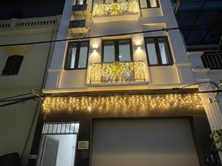 Bán chdv trịnh văn bô,100m2 x6tầng ngõ to thang máy 23 phòng full dòng tiền ~100tr/tháng