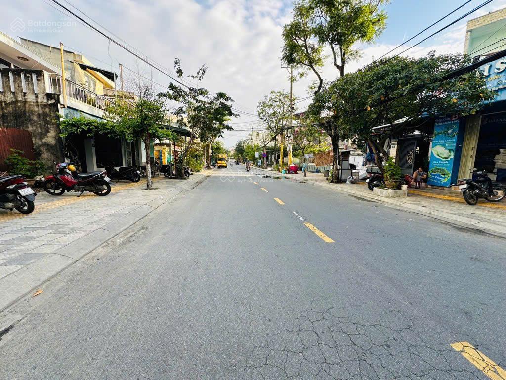 Nhà mặt phố 17.8 tỷ diện tích đất lớn 335m², ngang 6m3, nở hậu 7m32 giá tốt nhất khu vực