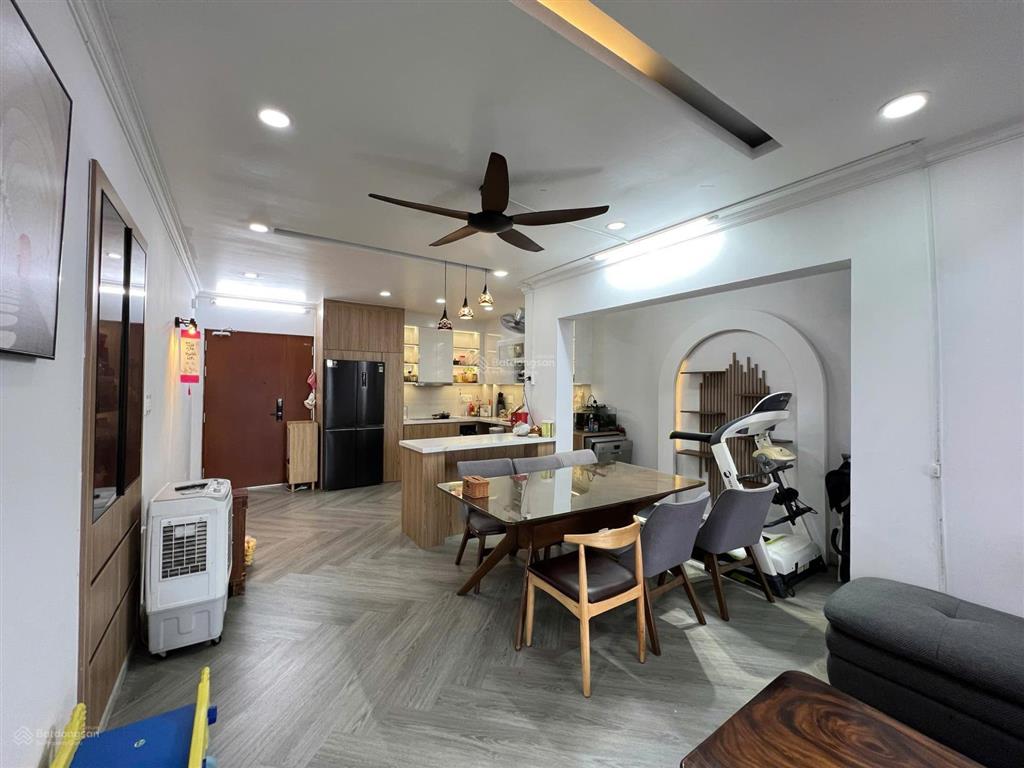 Bán căn hộ chung cư 109 nguyễn biểu, thang bộ phường 10, quận 5, tp. hcm