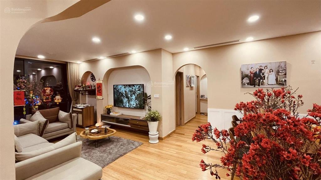 Giá cực tốt bán golden park  dương đình nghệ, 96m2, 3pn, giá chỉ 10.1 tỷ.  0976 044 ***