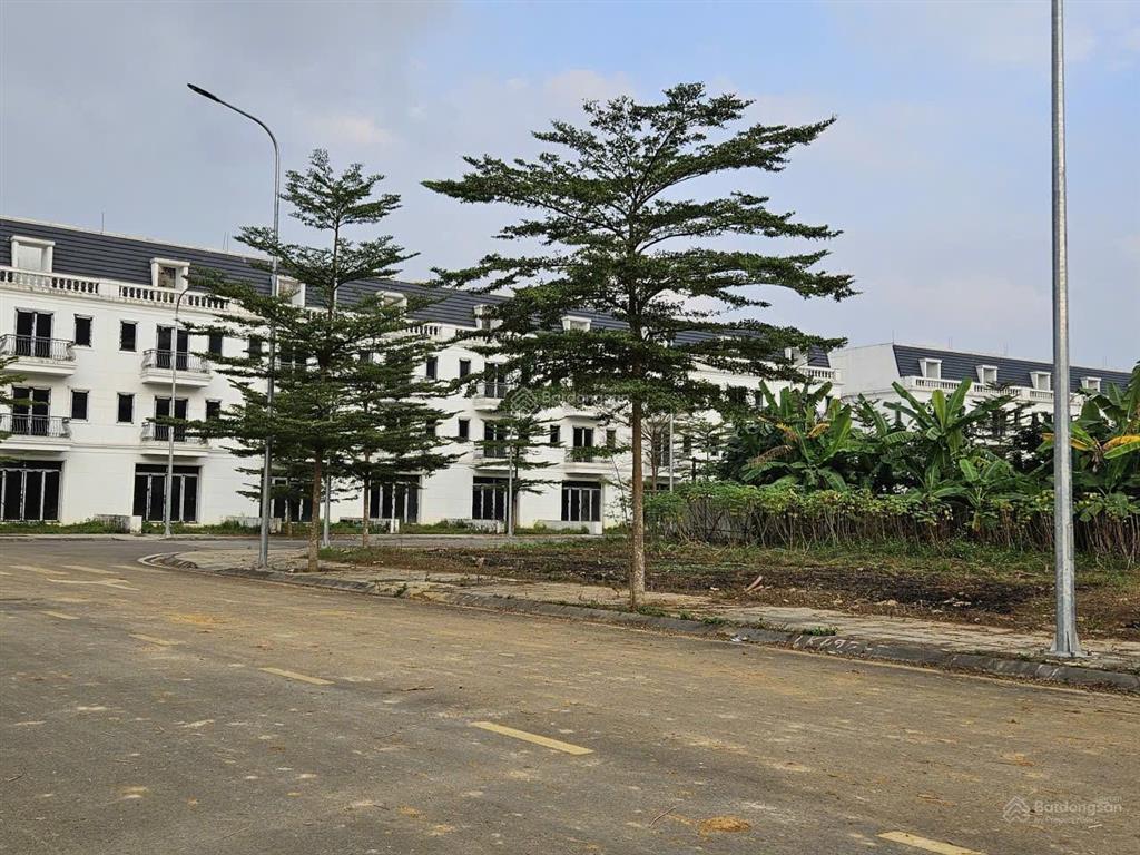 Bán 336m2 đất biệt thự view hồ. tại trung tâm hàng trạm, yên thủy, hòa bình