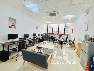 Cho thuê văn phòng tại phố huỳnh thúc kháng sàn 55m2 đẹp cực hiếm