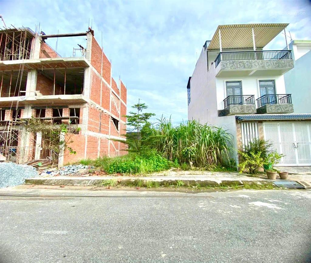 Nền 130m2 đs 21, không dính cống, trụ điện. đs 21 giá 1,735 tỷ chốt (bao thuế phí công chứng)