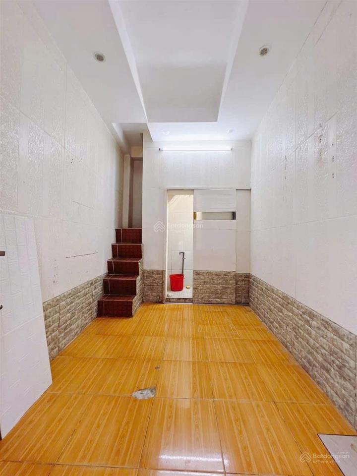 Nhà 3 lầu sổ riêng hoàn công đủ trần hưng đạo q1