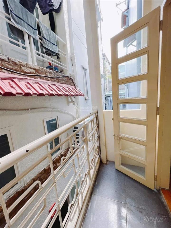 Nhà 3 lầu sổ riêng hoàn công đủ trần hưng đạo q1