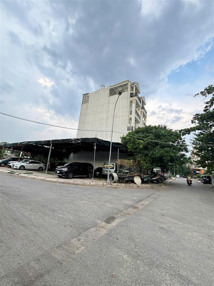 Đất hẻm xe tải tránh nhau, sau vincom nguyễn xí, sát rạch xuyên tâm xây cao tầng 10 tỷ tl