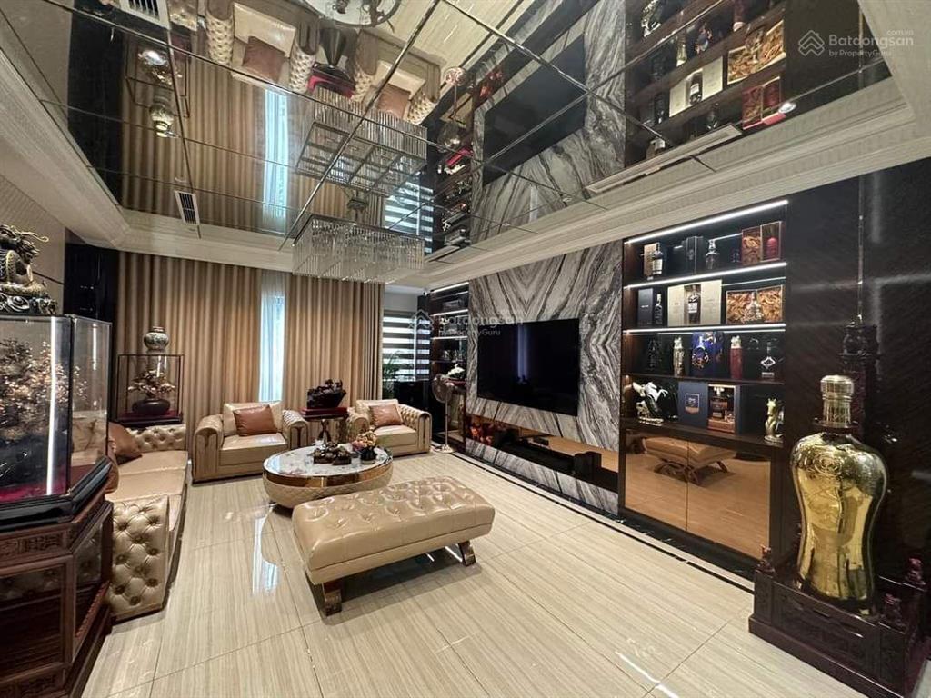 Rẻ như cho! phố linh lang oto tránh dừng đỗ vỉa hè 55m2*5t ở ngay kd vô đối dt 1 tỷ/năm, sổ a4