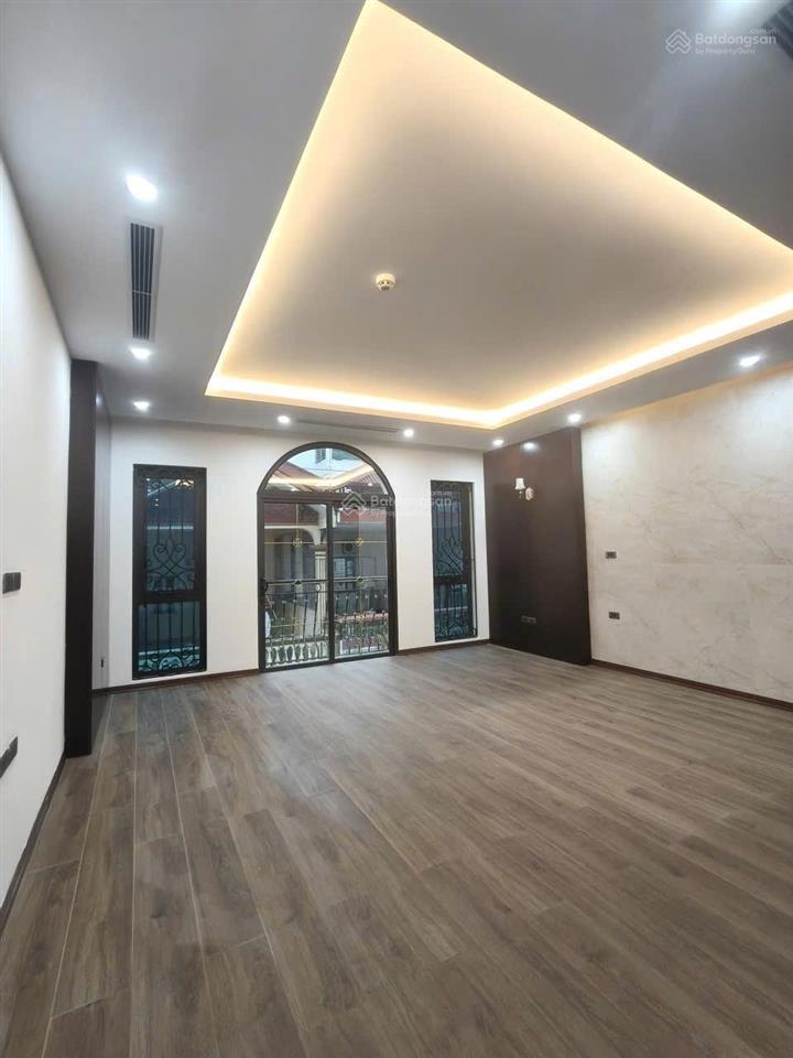 Chính chủ gửi bán toà nhà 9 tầng lô góc mặt phố giảng võ 113m2 mt 8.3m