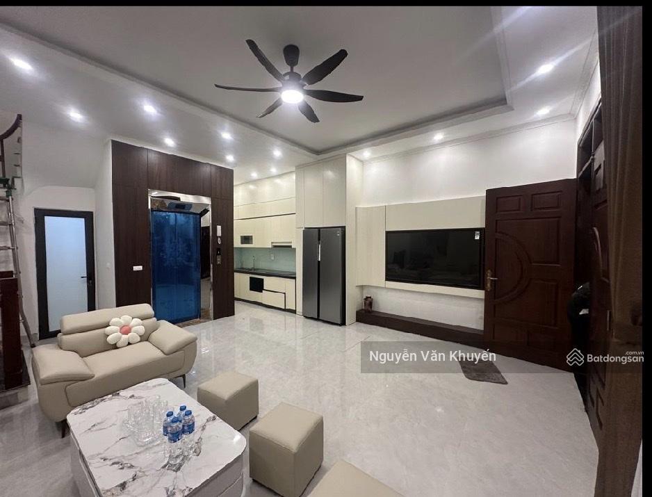 Siêu hiếm  nhà phố lệ mật  ô tô tránh  xe 7 chỗ ngủ trong nhà  59m2  5 tầng  12 tỷ