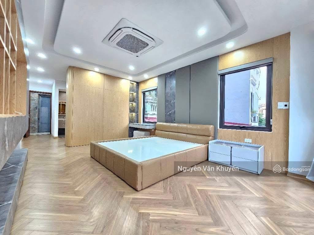 Bán gấp  tđc thanh am  12 tỷ  56 m²  6 tầng  thang máy  full nội thất  kinh doanh sầm uất