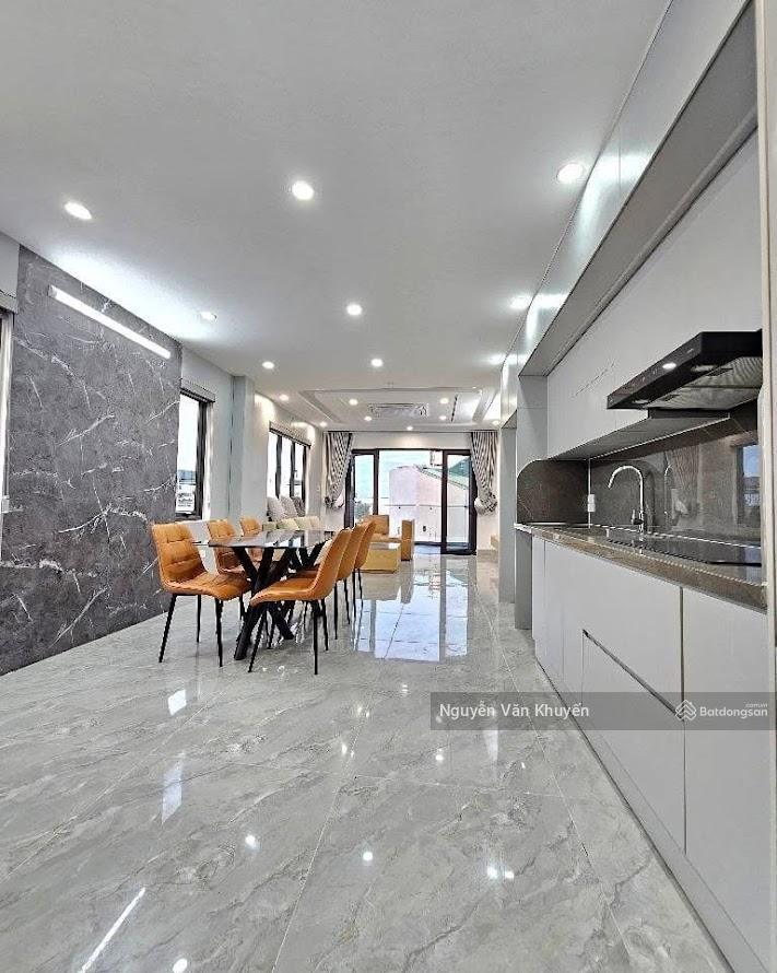 Bán gấp  tđc thanh am  12 tỷ  56 m²  6 tầng  thang máy  full nội thất  kinh doanh sầm uất