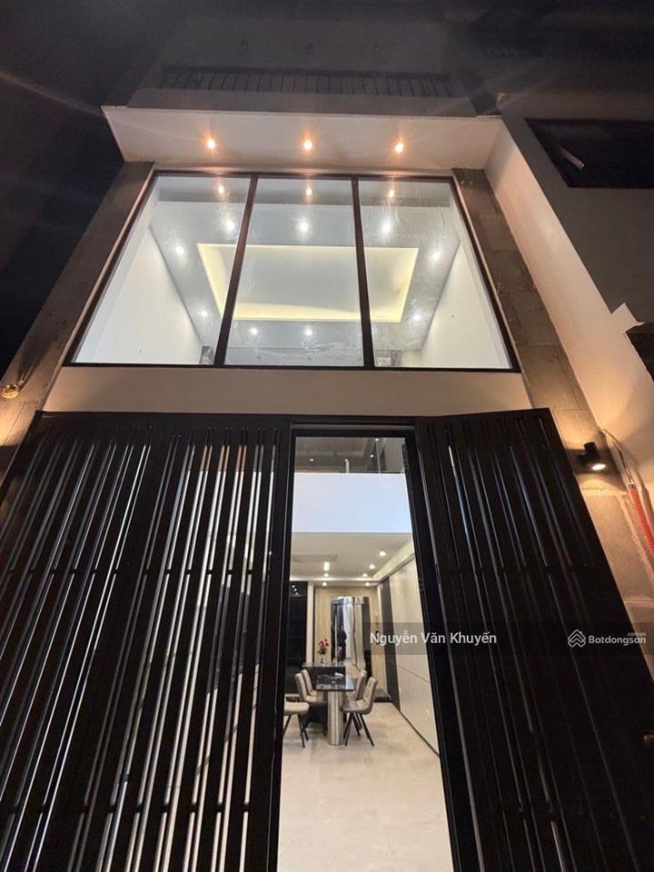 Hiếm  ngọc thụy sát vách khai sơn  40m2x5t thang máy nhập khẩu  1 nhà ra phố  giá chào 10 tỷ.