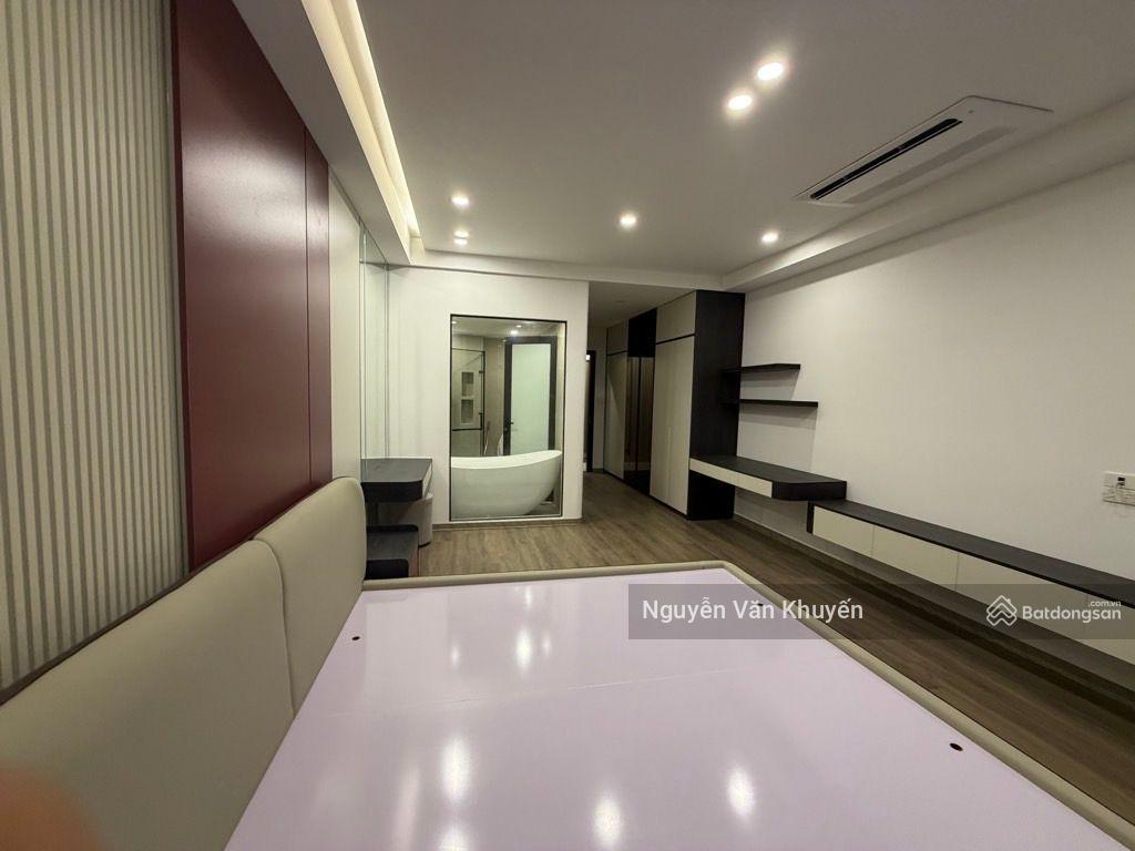 Hiếm  ngọc thụy sát vách khai sơn  40m2x5t thang máy nhập khẩu  1 nhà ra phố  giá chào 10 tỷ.