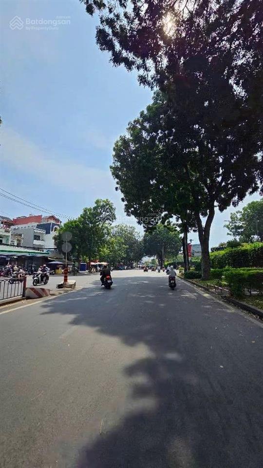 Hơn 7 tỷ nhà 4x15m đúc 3 tấm mặt tiền hẻm chợ sơn kỳ khu vực buôn bán sầm uất giá siêu rẻ