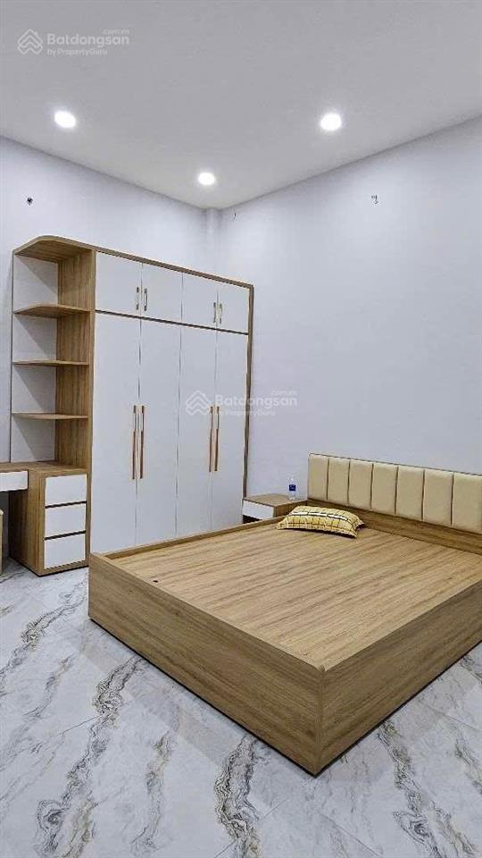 Hơn 7 tỷ nhà 4x15m đúc 3 tấm mặt tiền hẻm chợ sơn kỳ khu vực buôn bán sầm uất giá siêu rẻ