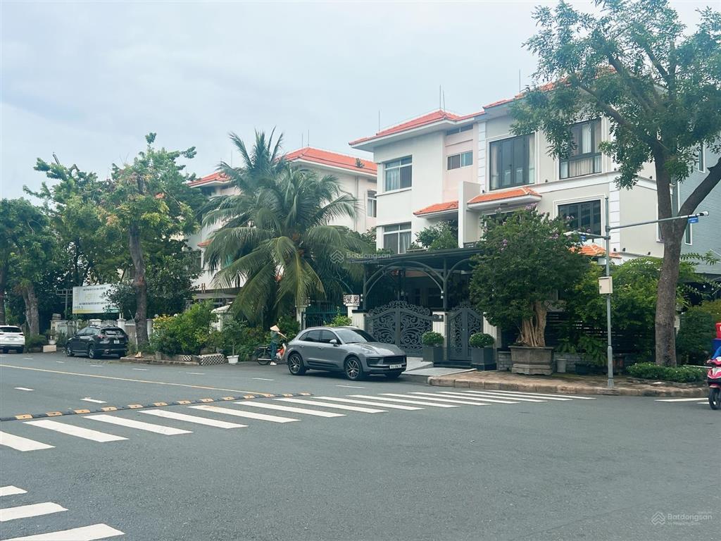 Bán nhà biệt thự song lập khu cảnh đồi, mặt tiền đường lớn 17m, phú mỹ hưng, quận 7, giá 79 tỷ