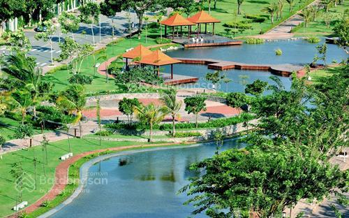 Bán nhà biệt thự đơn lập phú mỹ hưng ,quận 7 , nhà có hồ bơi, giá 79 tỷ, sổ hồng.0902 949 ***