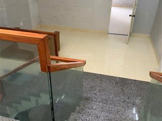 Bán nhà 3 tầng mt hồ quý ly, 100m2, 9.x tỷ tl