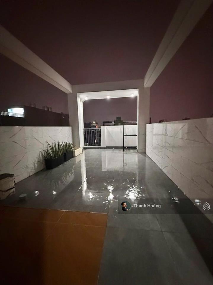 Hxh ngay tô hiệu  hòa bình 63m2 5 tầng, 8tỷ7 ngay đầm sen