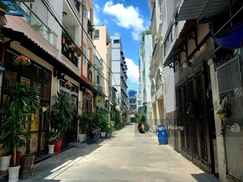 Hxh ngay tô hiệu  hòa bình 63m2 5 tầng, 8tỷ7 ngay đầm sen