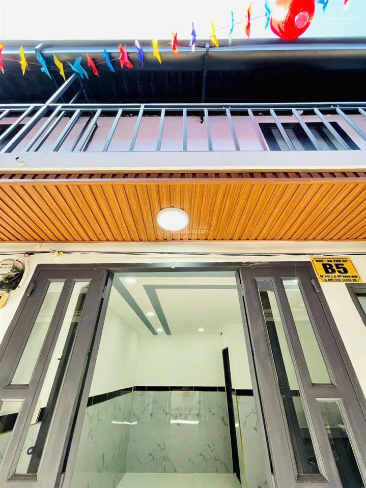 Nhà 4x6 2pn2wc ngay cách chợ 50m, khu đông dân, nước máy ,ko quy hoach tranh chấp 495tr