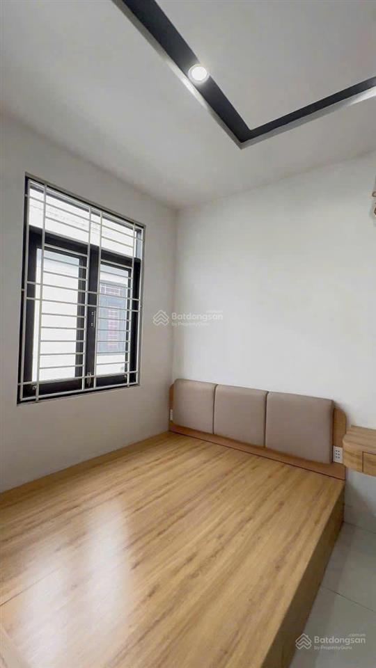Bán căn nhà mới full nội thất, 4x8m ngay chợ, video thực tế, 1 trệt 1 lầu 2pn 2wc 755tr full giá