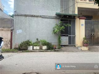 Cần bán 57,6m2 nhà c4 có 3 phòng trọ, cho thuê 6tr/tháng, mặt đường chính viện rau a, gia lâm