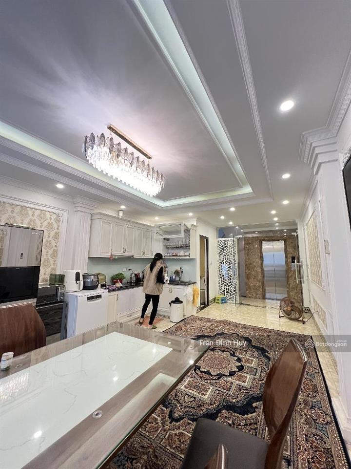 Bán nhà xuân thuỷ, cạnh aeon mall. 56m2 x 7 tầng, thang máy. 26 tỷ