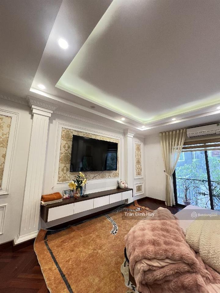 Bán nhà xuân thuỷ, cạnh aeon mall. 56m2 x 7 tầng, thang máy. 26 tỷ