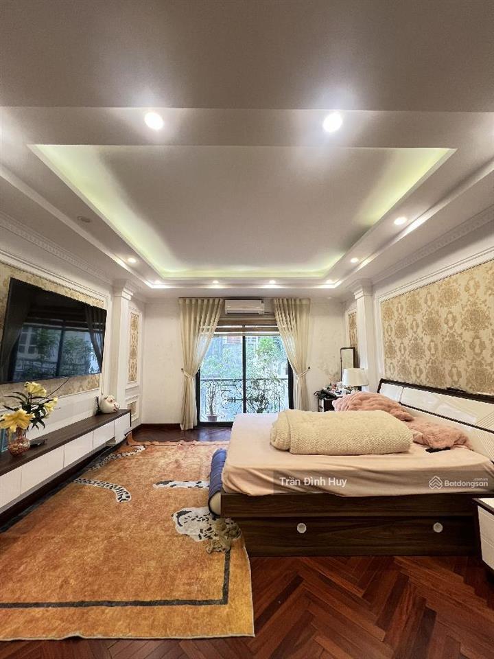 Bán nhà xuân thuỷ, cạnh aeon mall. 56m2 x 7 tầng, thang máy. 26 tỷ