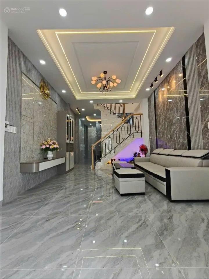 Kẹt tiền kinh doanh bán nhanh thu vốn nhà bàn cờ p3 quận 3