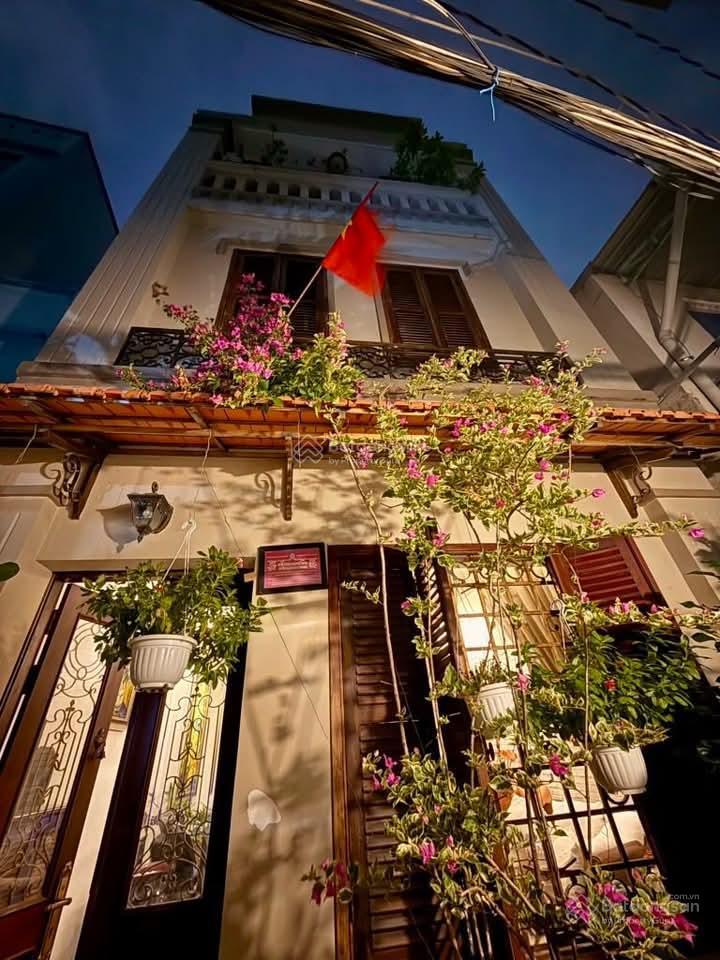 Kẹt tiền bán gấp nhà trần huy liệu, phú nhuận. giá 4,45 tỷ, dt 48m2,  như 0766 372 ***, hẻm xe hơi