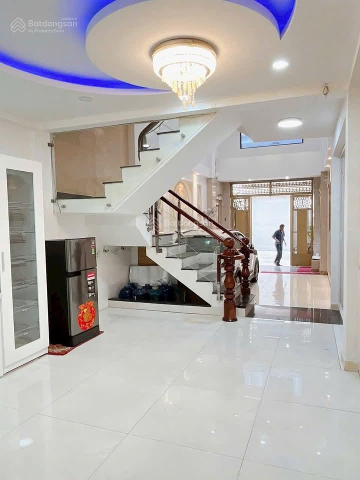 Bán lỗ nhà huỳnh tấn phát, quận 7. giá 3,05 tỷ, dt 64m2,  như 0766 372 ***, hẻm xe hơi 6m