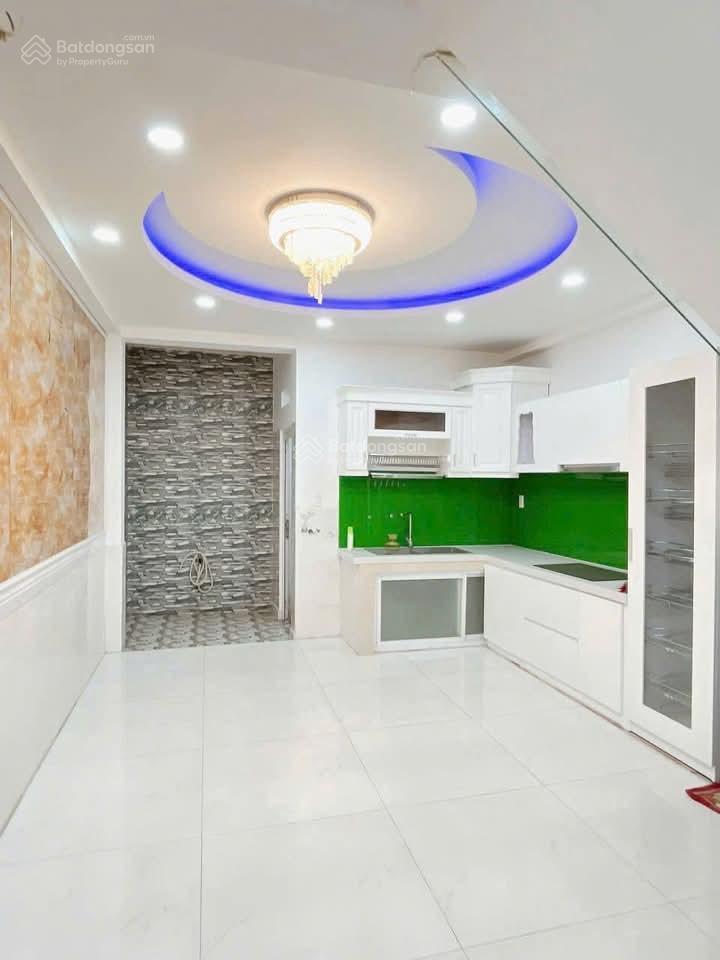 Bán lỗ nhà huỳnh tấn phát, quận 7. giá 3,05 tỷ, dt 64m2,  như 0766 372 ***, hẻm xe hơi 6m