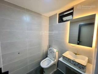 Cần tiền bán gấp nhà bàn cờ, quận 3. giá 5,5 tỷ, dt 48m2,  như 0766 372 ***, hẻm xe hơi 5m