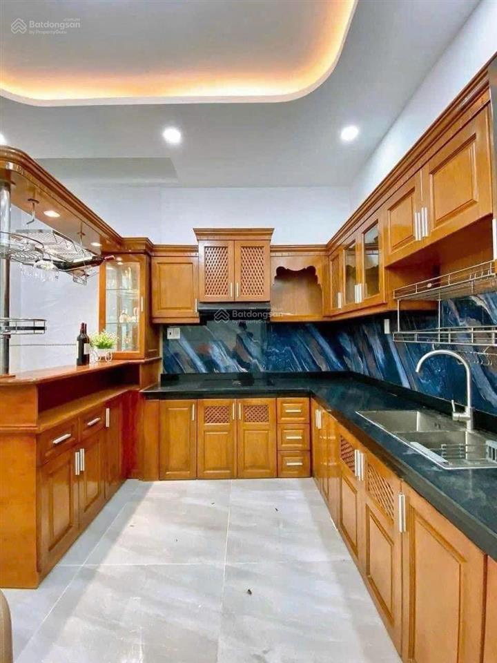 Cần bán gấp nhà đội cung, p.11, quận 11. giá 3,28 tỷ, dt 58m2,  như 0766 372 ***, hẻm xe hơi 5m