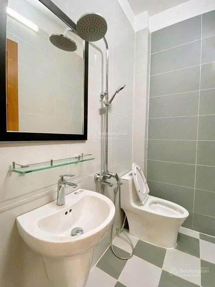 Cần bán gấp nhà đội cung, p.11, quận 11. giá 3,28 tỷ, dt 58m2,  như 0766 372 ***, hẻm xe hơi 5m