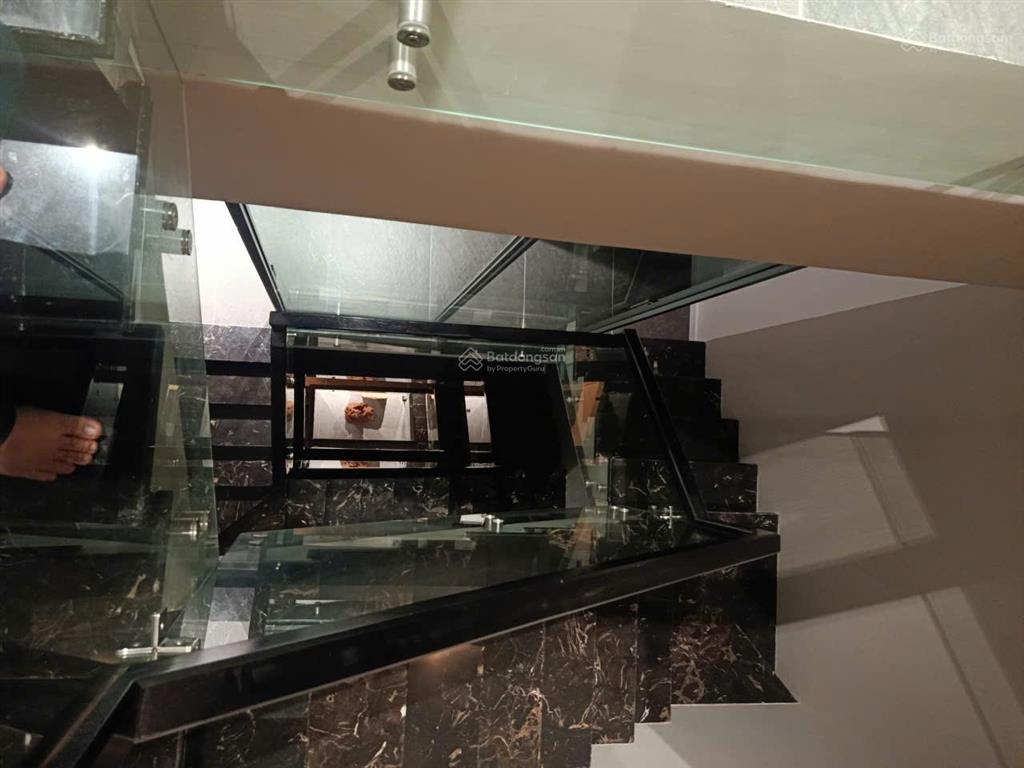 Siêu phẩm khu trạm 75m2 mt 6m, 6 tầng thang máy gara ô tô  riêng một đẳng cấp, khó mô tả bằng lời