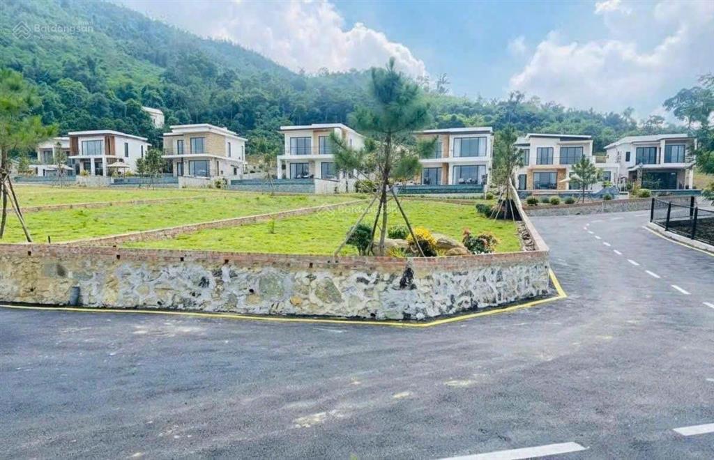 Đà lạt ngay hà nội chỉ quanh 4 tỷ có ngay 1 lô đất sẵn sổ hồng, giá rẻ hơn thị trường 3 giá chủ bán