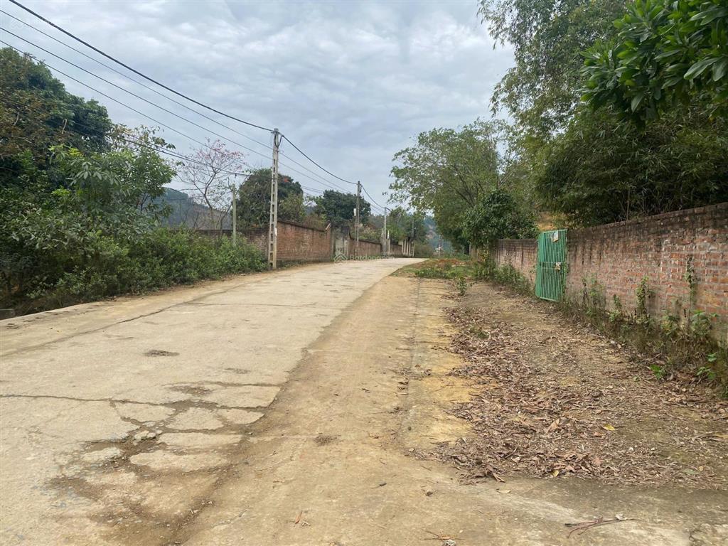 Lô góc 2 mặt tiền giá rẻ, chủ cần bán nhanh giá rẻ hơn thị trường 5 giá hàng f0 đường xe công tránh