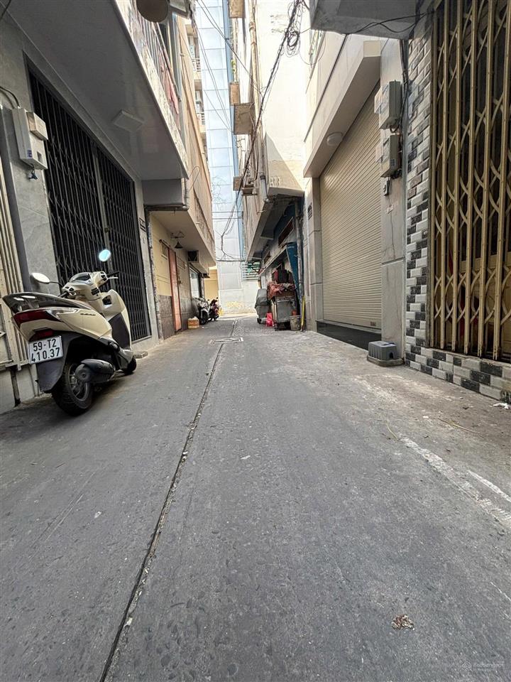 Bán nhà quận 1 hẻm ô tô 4m thông  1 căn ra hẻm ô tô tránh  gần mặt tiền  chỉ 5 tỷ nhỉnh