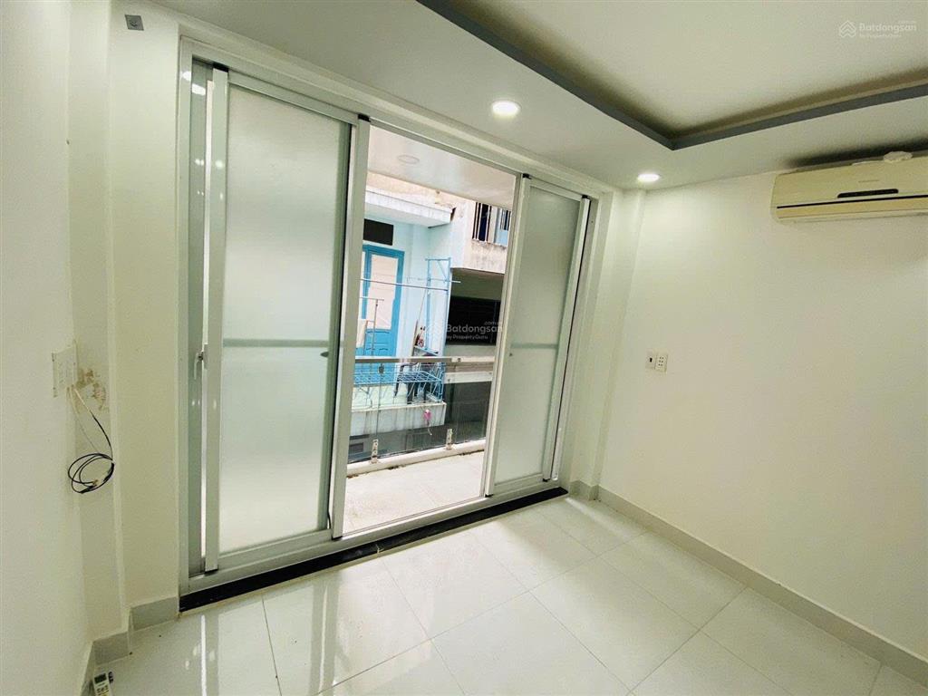 Bán nhà quận 1 hẻm ô tô 4m thông  1 căn ra hẻm ô tô tránh  gần mặt tiền  chỉ 5 tỷ nhỉnh