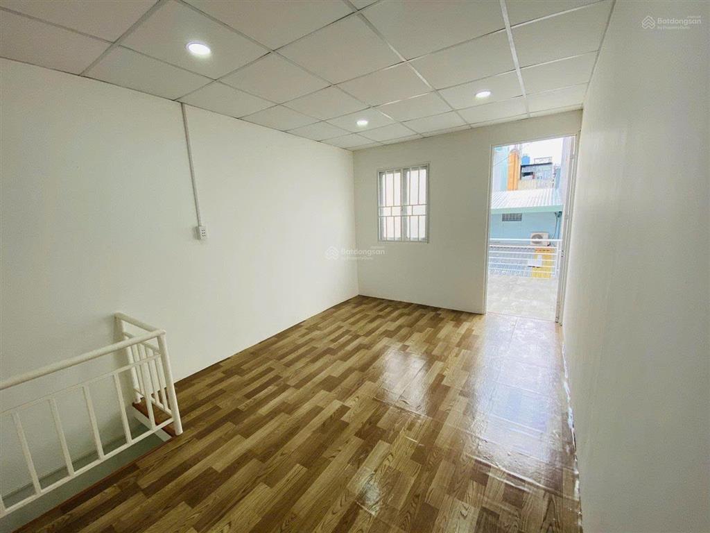 Bán nhà quận 1 hẻm ô tô 4m thông  1 căn ra hẻm ô tô tránh  gần mặt tiền  chỉ 5 tỷ nhỉnh