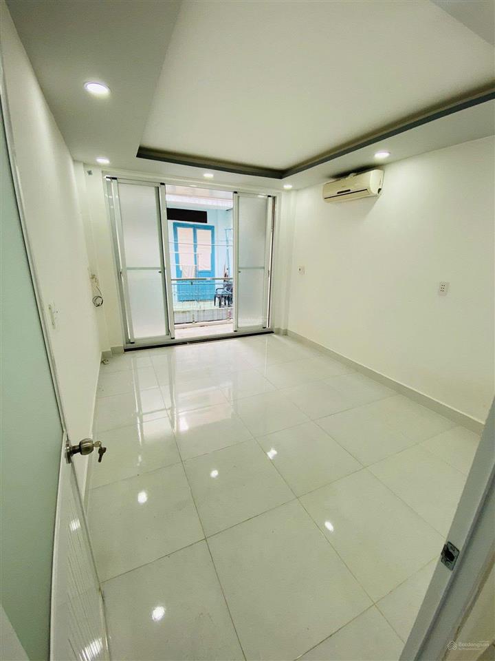 Bán nhà quận 1 hẻm ô tô 4m thông  1 căn ra hẻm ô tô tránh  gần mặt tiền  chỉ 5 tỷ nhỉnh