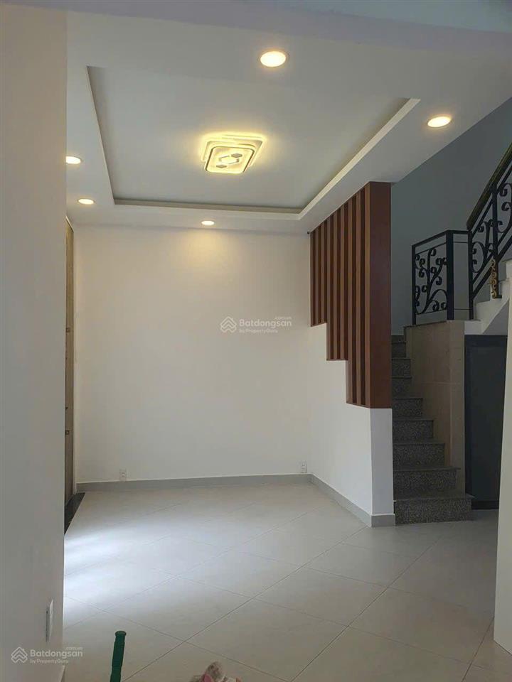 Siêu phẩm lên sóng lãnh binh thăng 3 tỷ 600 q11 1t 2l sân thượng siêu hiếm