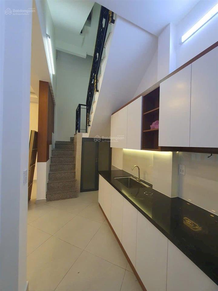 Siêu phẩm lên sóng lãnh binh thăng 3 tỷ 600 q11 1t 2l sân thượng siêu hiếm