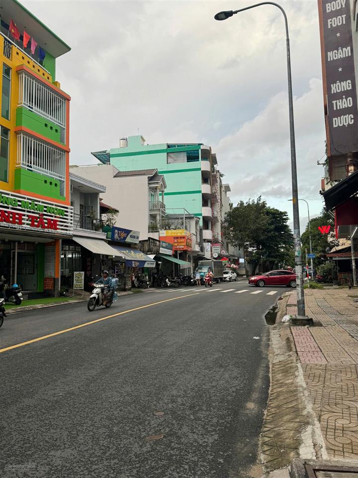 Mtkd sầm uất đường 16m khu tân sơn nhì. dt4x18m.4 tấm. giá nhỉnh 14 tỷ